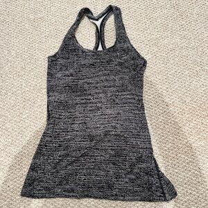 Lululemon tank top in black and white design!